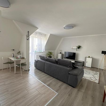 Ueber Den Daechern Von Halle Halle  Extérieur photo
